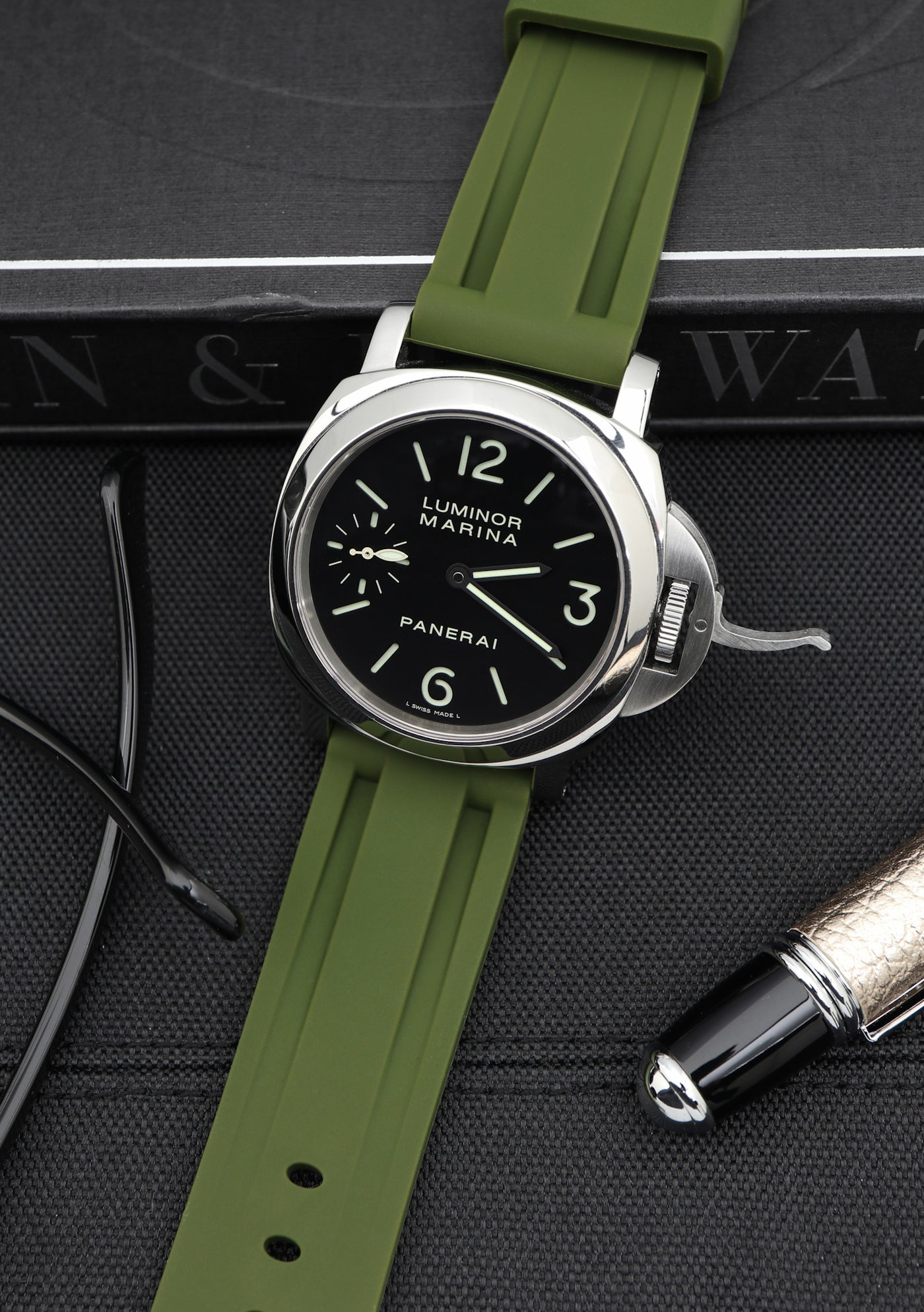PANERAI オリーブグリーン ラバーベルト Panerai Olive Green Rubber Strap – HorusIndia